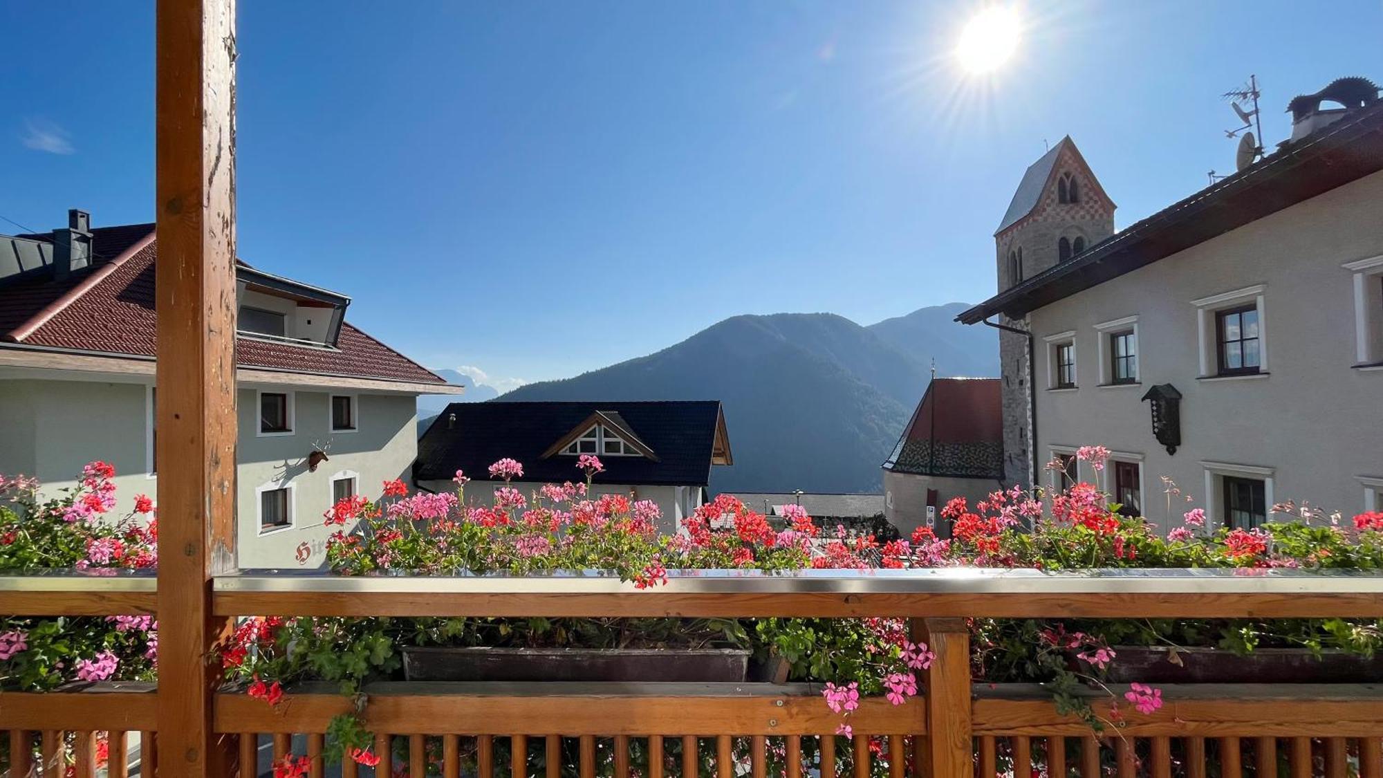 Gasthaus Zum Weissen Kreuz Lazfons Eksteriør billede